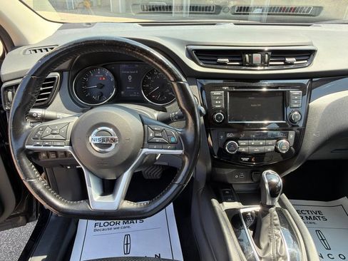 Used 2022 Nissan Rogue Sport SV w/ Technology Package AWD/4WD image 23