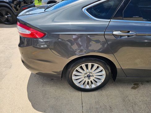 Used 2016 Ford Fusion Energi SE FWD image 5