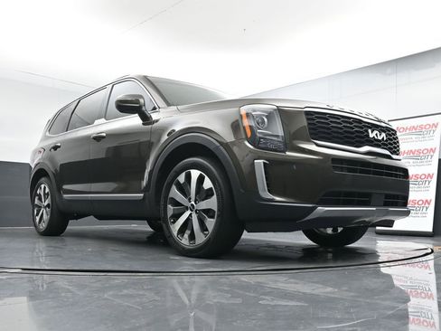 Used 2022 Kia Telluride S image 18