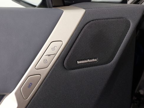 Used 2024 BMW iX xDrive50 w/ Premium Package image 29