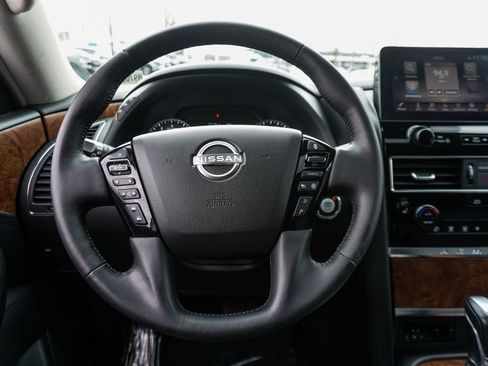 Used 2024 Nissan Armada SL image 17