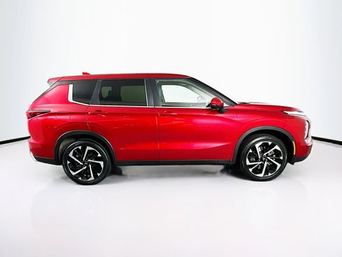 Used 2024 Mitsubishi Outlander SE image 10