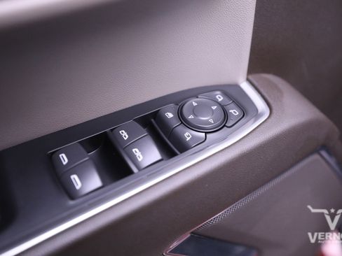 Used 2022 GMC Sierra 1500 SLT w/ X31 Off-Road Package image 18