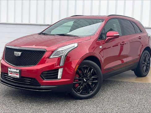 Used 2022 Cadillac XT5 Sportv w/ LPO, ONYX Package AWD/4WD image 2