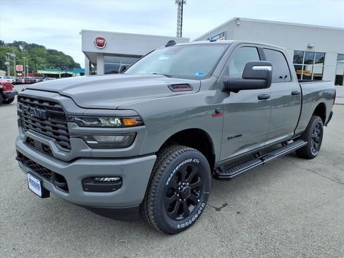 New 2026 RAM 2500 Big Horn AWD/4WD image 8