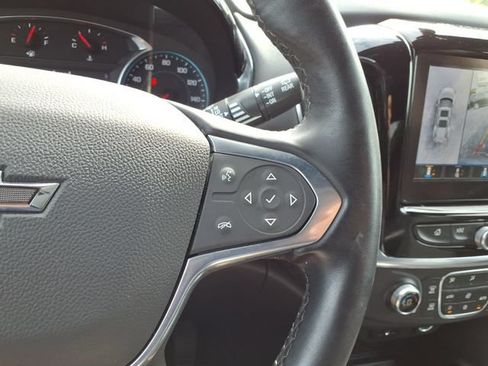 Used 2023 Chevrolet Traverse LT FWD image 34