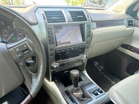 Used 2016 Lexus GX 460 w/ Premium Package AWD/4WD image 13
