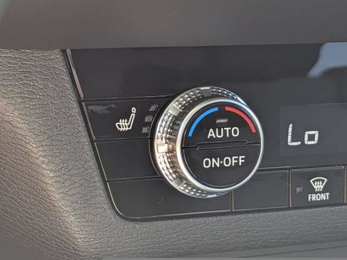 New 2026 Mitsubishi Outlander SE FWD image 23