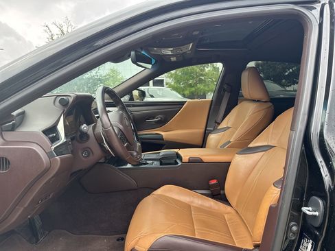 Used 2019 Lexus ES 350 w/ Accessory Package 2 FWD image 17