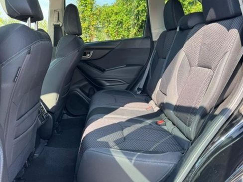 Used 2023 Subaru Forester Premium AWD/4WD image 16