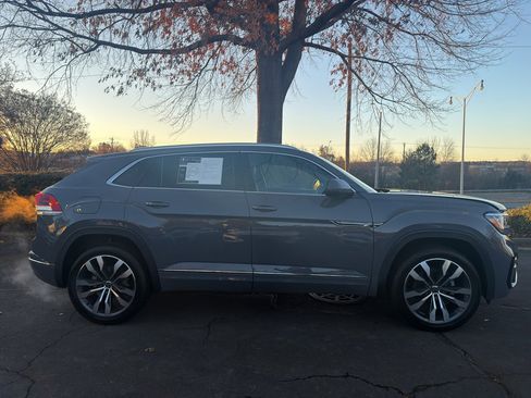 Used 2023 Volkswagen Atlas Cross Sport SEL Premium R-Line image 8