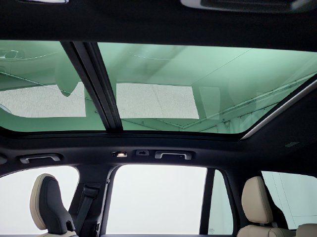 New 2027 Volvo XC60 B5 Core AWD/4WD image 22