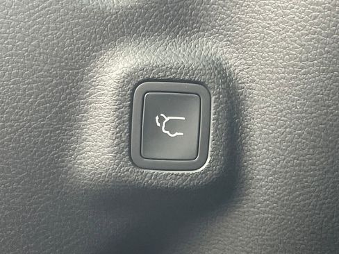 New 2026 Jeep Compass Limited image 25