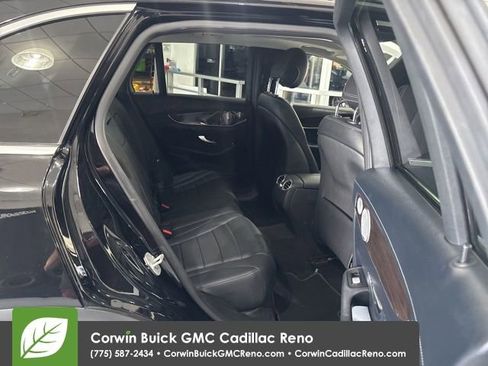 Used 2016 Mercedes-Benz GLC 300 4MATIC image 32