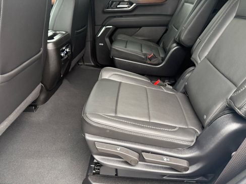 Used 2025 GMC Yukon Denali image 16