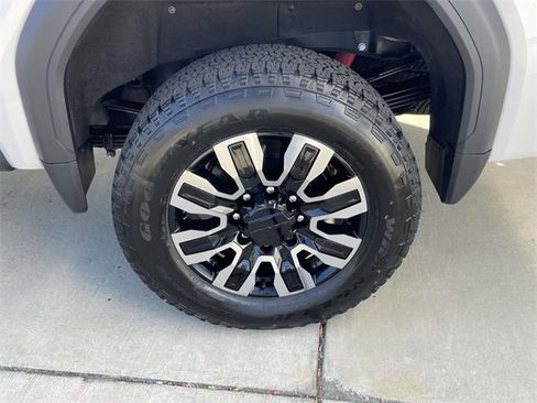 Used 2025 GMC Sierra 3500 Denali Ultimate image 11