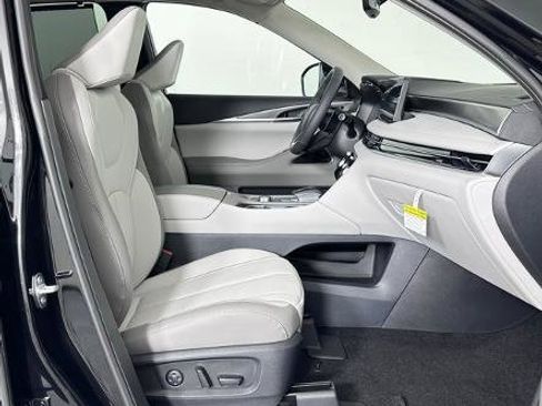 Certified 2026 INFINITI QX60 Luxe w/ Cargo Package image 30