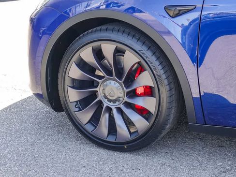 Used 2021 Tesla Model Y Performance AWD/4WD image 9