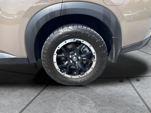 Used 2025 Nissan Pathfinder Rock Creek AWD/4WD image 31