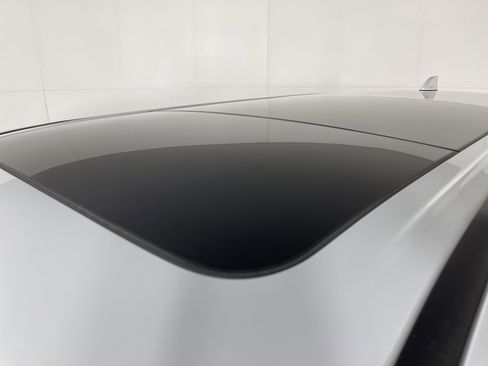 Used 2025 Mitsubishi Outlander SE image 6