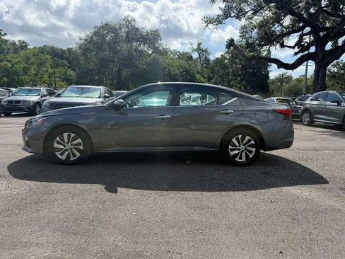 Used 2019 Nissan Altima 2.5 S FWD image 3
