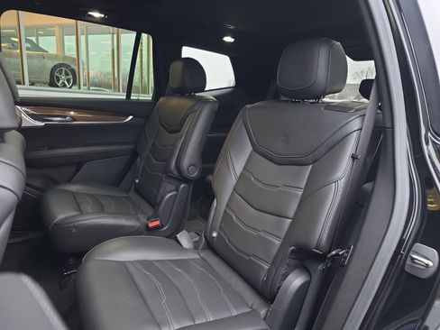Used 2023 Cadillac XT6 Sport w/ Platinum Package image 35