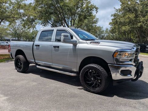 Used 2024 RAM 2500 Tradesman w/ Chrome Appearance Group AWD/4WD image 2