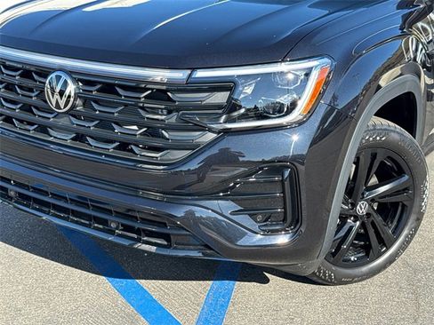 New 2026 Volkswagen Atlas Cross Sport SEL R-Line image 8