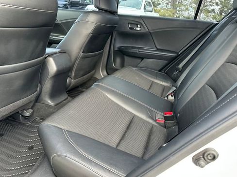 Used 2016 Honda Accord Sport image 11