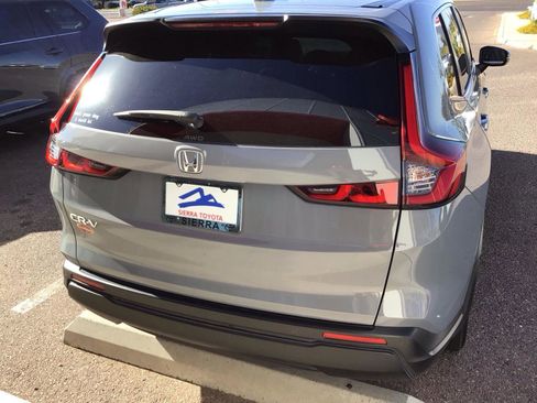 Used 2025 Honda CR-V EX-L image 12