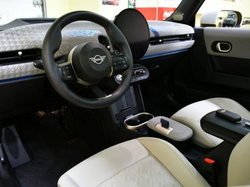 Used 2025 MINI Cooper S image 17