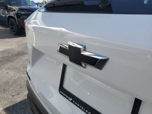 Used 2024 Chevrolet Trax RS image 11