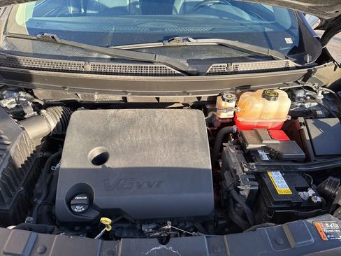 Used 2021 Buick Enclave Essence image 28