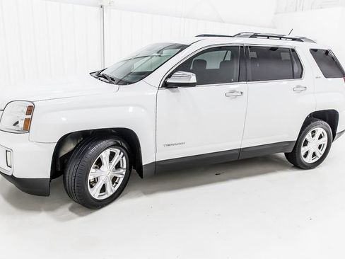 Used 2016 GMC Terrain SLT w/ Driver Alert Package I FWD image 3