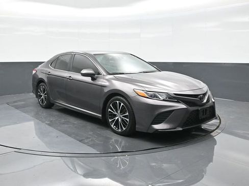Used 2020 Toyota Camry SE image 22