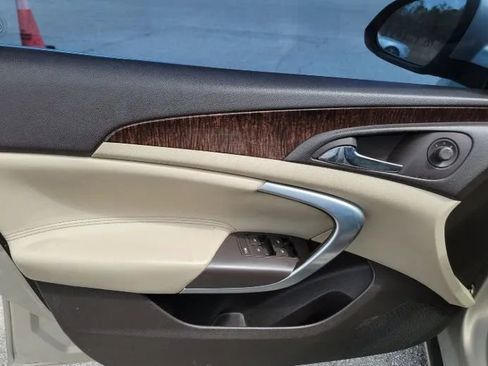 Used 2012 Buick Regal Leather image 3