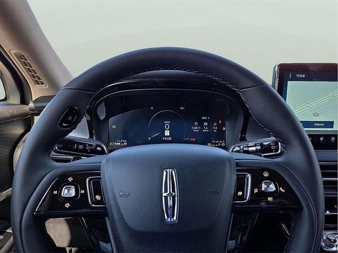 New 2026 Lincoln Corsair Premiere image 19