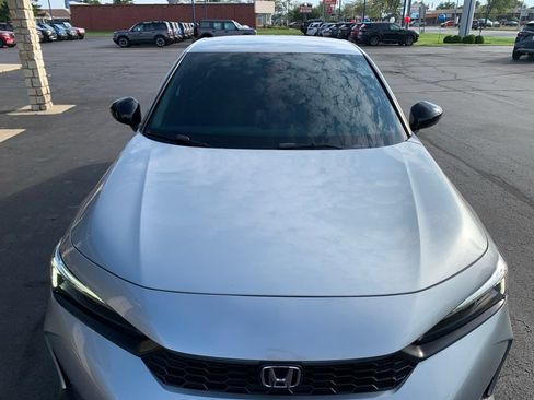 Used 2025 Honda Civic Sport image 10