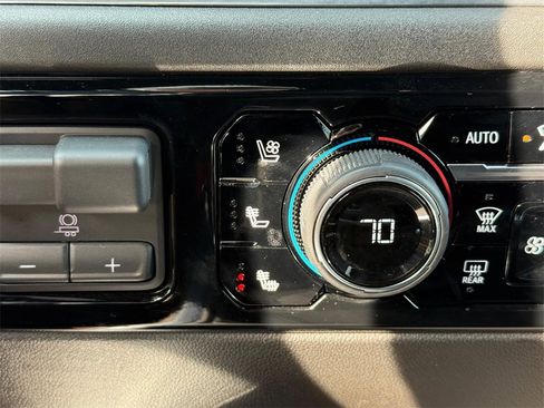 Used 2024 Chevrolet Silverado 1500 High Country w/ High Country Premium Package image 21