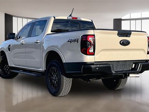 Used 2025 Ford Ranger Lariat w/ Black Appearance Package image 4