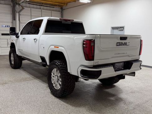 Used 2025 GMC Sierra 2500 Denali Ultimate w/ Max Trailering Package image 2