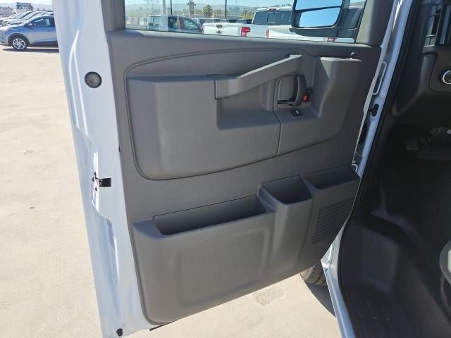 New 2026 Chevrolet Express 2500 Extended w/ Communications Package RWD image 20