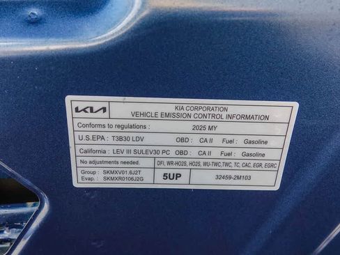 Certified 2025 Kia Sorento EX w/ EX Panoramic Sunroof Package image 27