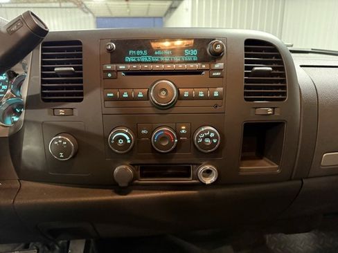 Used 2010 GMC Sierra 2500 SLE image 17