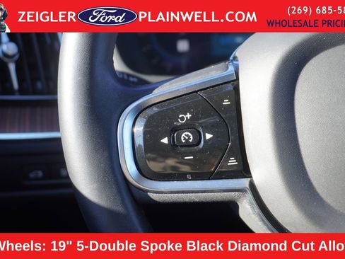 Used 2023 Volvo XC60 T8 Plus w/ Protection Package Premier image 24