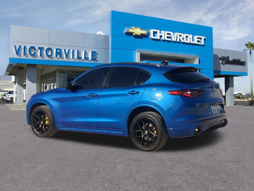 Used 2020 Alfa Romeo Stelvio Ti Sport w/ Quick Order Package 22S Sport AWD/4WD image 7