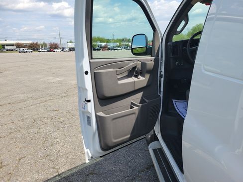 Used 2024 GMC Savana 2500 w/ Driver Convenience Package RWD image 15