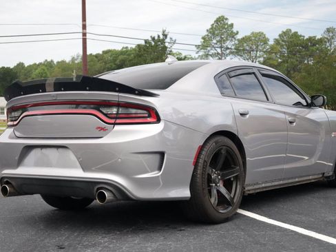 Used 2018 Dodge Charger R/T Scat Pack w/ Driver Confidence Group RWD image 5