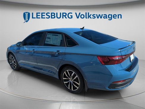 New 2026 Volkswagen Jetta SE image 9