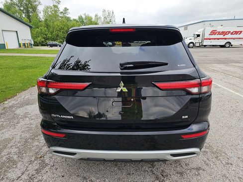 Used 2022 Mitsubishi Outlander SE AWD/4WD image 7